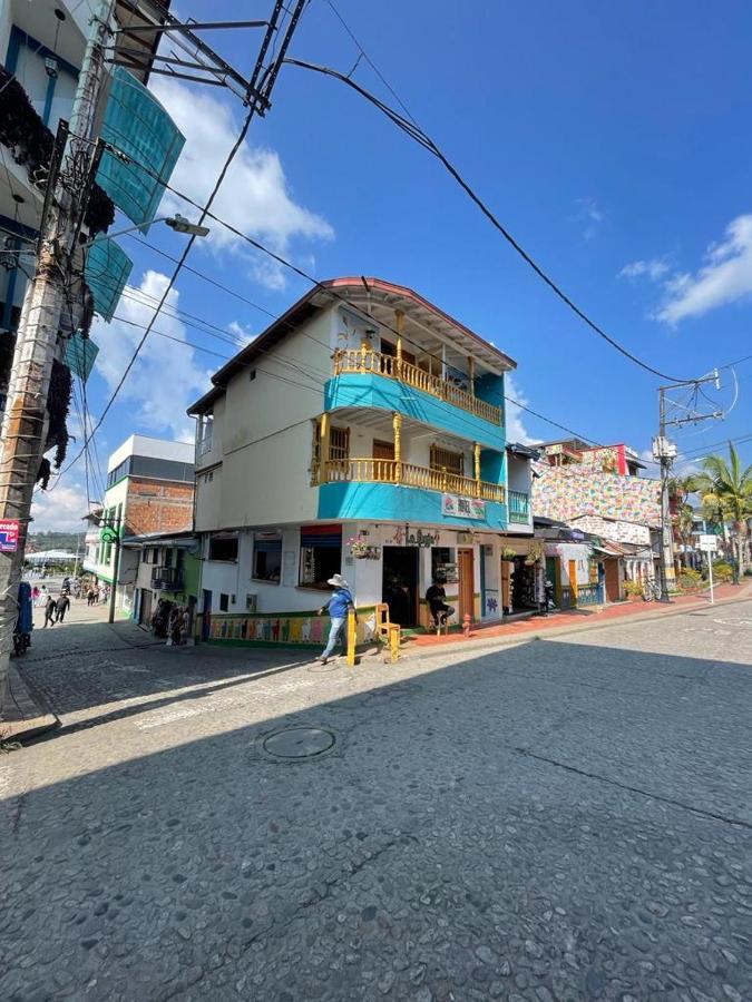 Hospedaje 3 Esquinas Guatapé Esterno foto