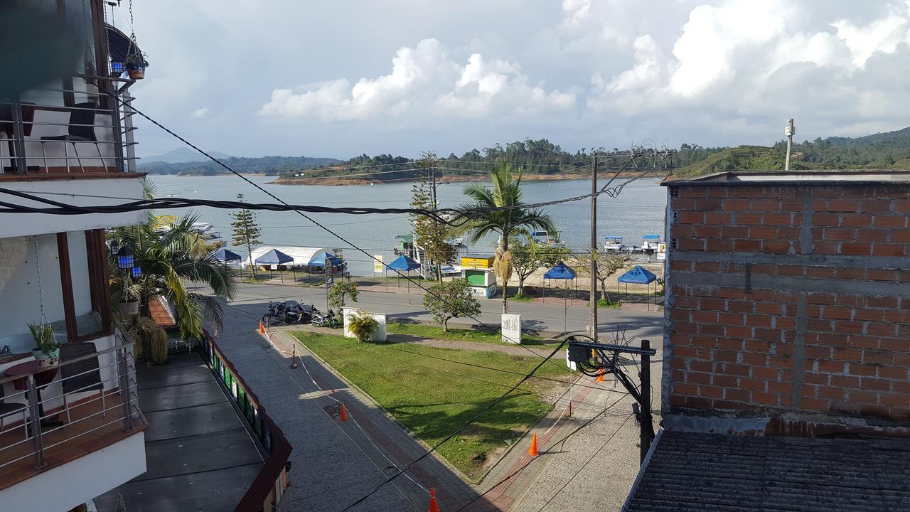 Hospedaje 3 Esquinas Guatapé Esterno foto