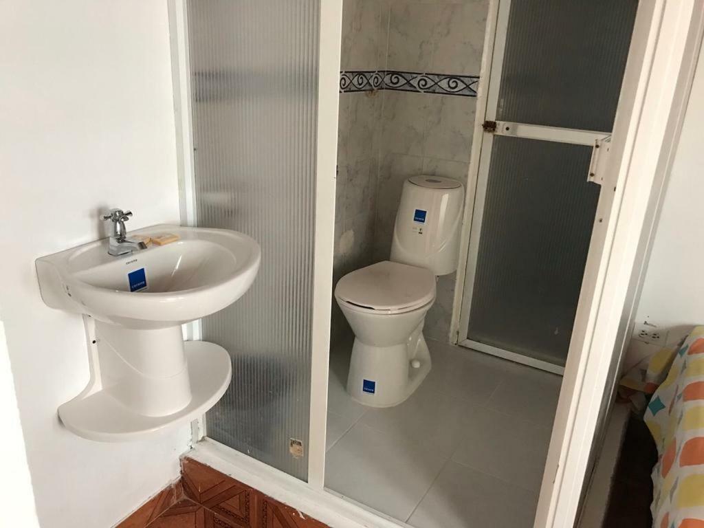 Hospedaje 3 Esquinas Guatapé Esterno foto